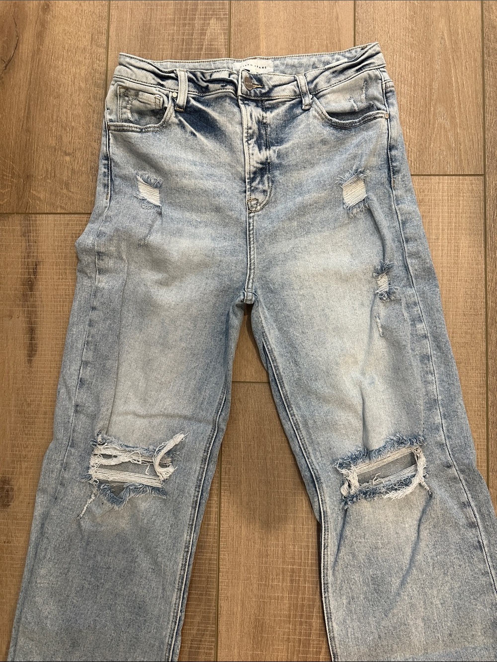 RISEN Light Wash Women's Jeans with Distressed Knees - Picture 10 of 10